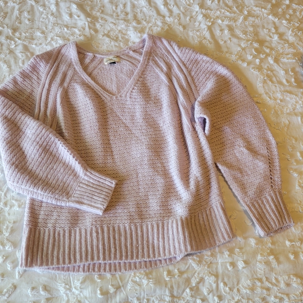 V-neck pastel sweater